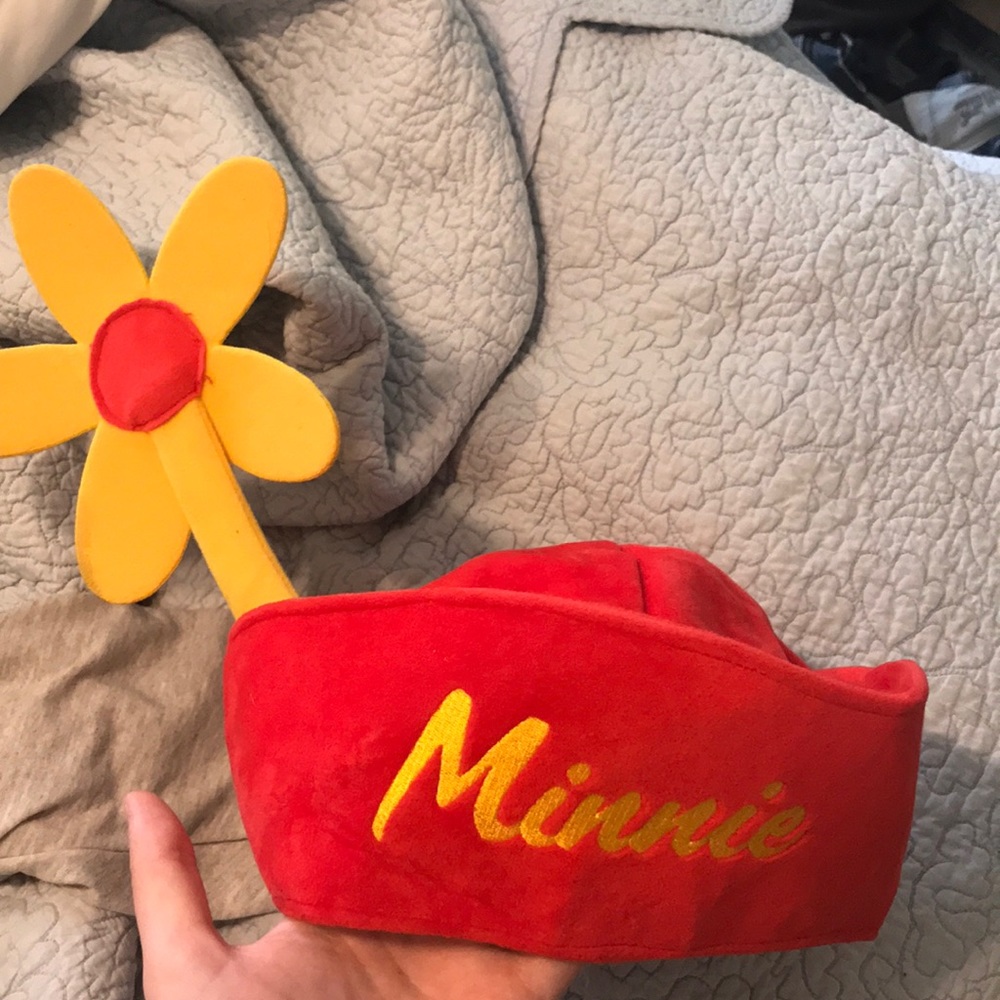 Minnie red flower hat